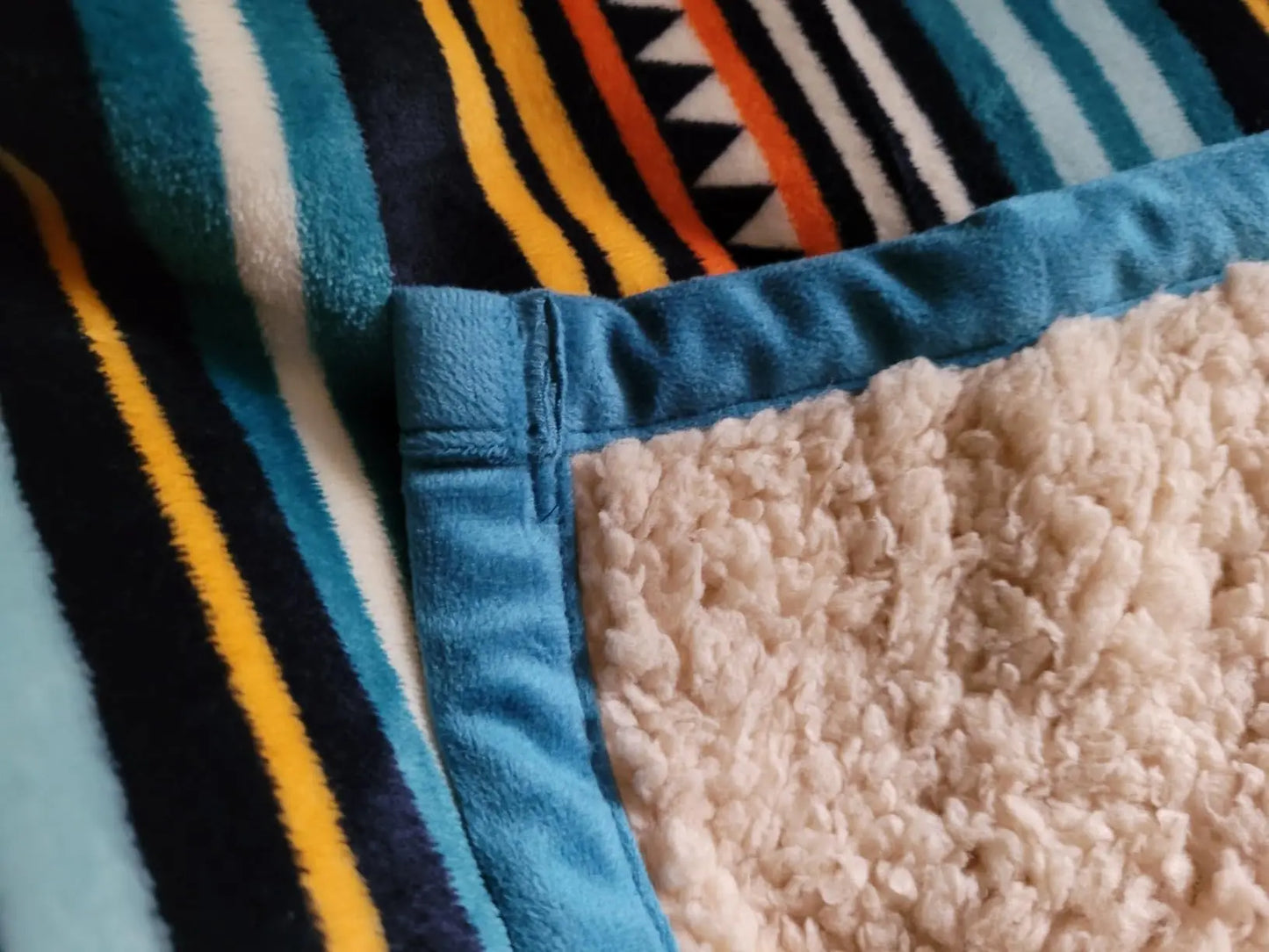Lightweight Boho Sherpa Throw 50'' X 60'' Blanket - Soft Plush Flannel Throw Stripe Blankets